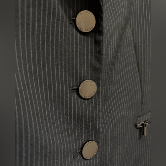 Tahari Arthur S Levine Women’s 10 Black Chic Pinstripe Blazer Classic Jacket - Picture 4 of 7
